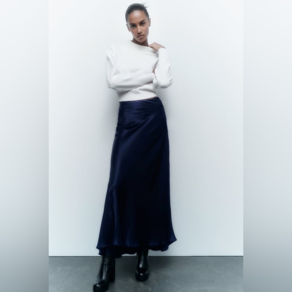 SATIN EFFECT MIDI SKIRT